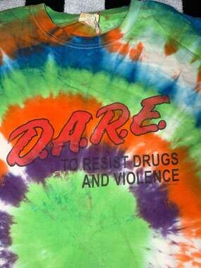 Vintage D.A.R.E. To Resist Drugs and Violence Tie Dye T-Shirt Size Medium